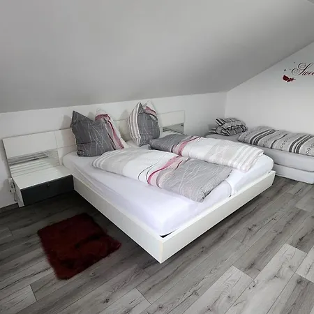 Fuchs Apartment *